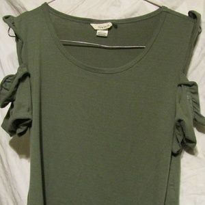 🌿Green Cold Shoulder Blouse🌿